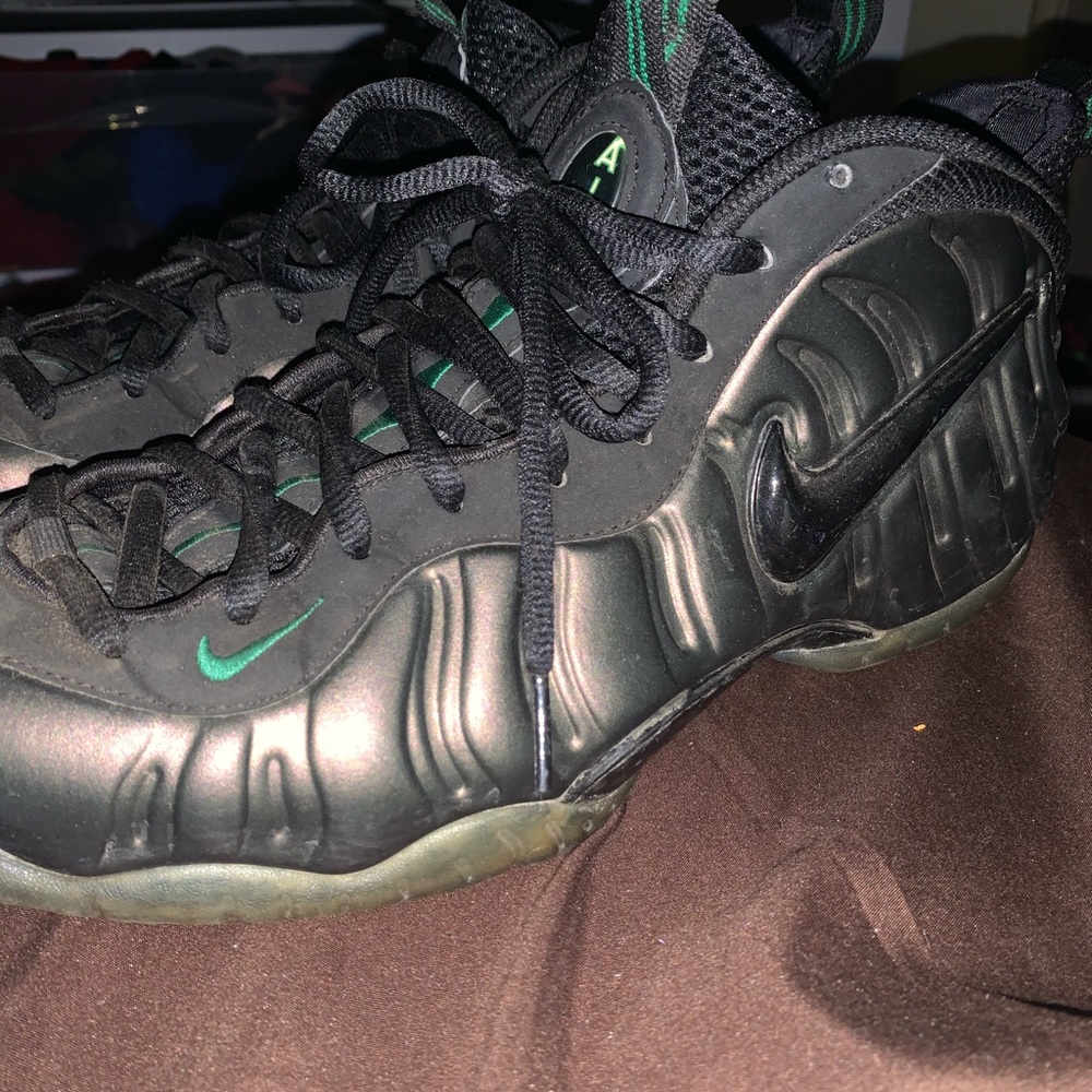 Foams Pearlescent Olive Green